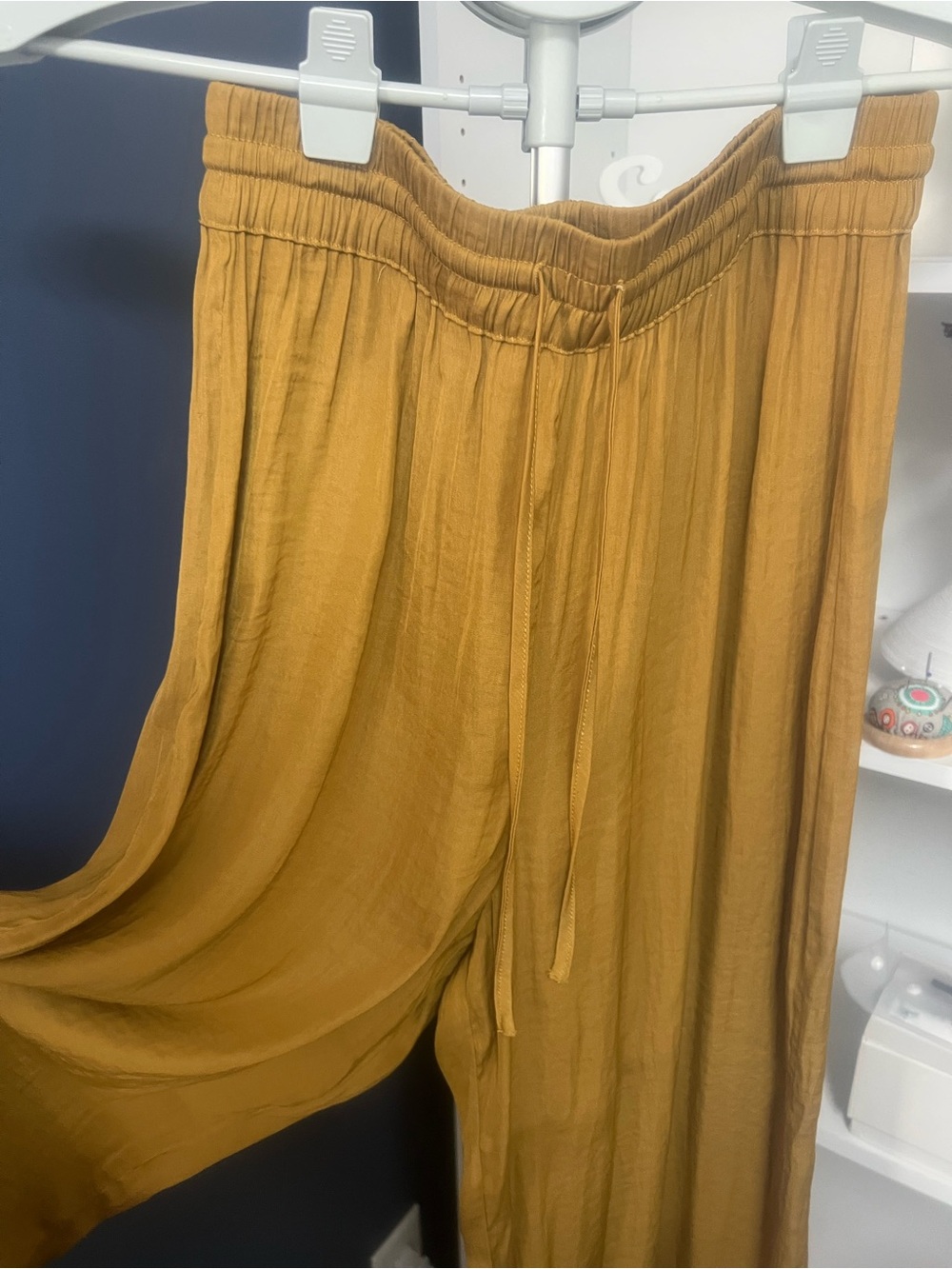 Maison d’Amélie Silky Wide Leg Palazzo Pants Gold Size S – NWOT - Picture 2 of 3